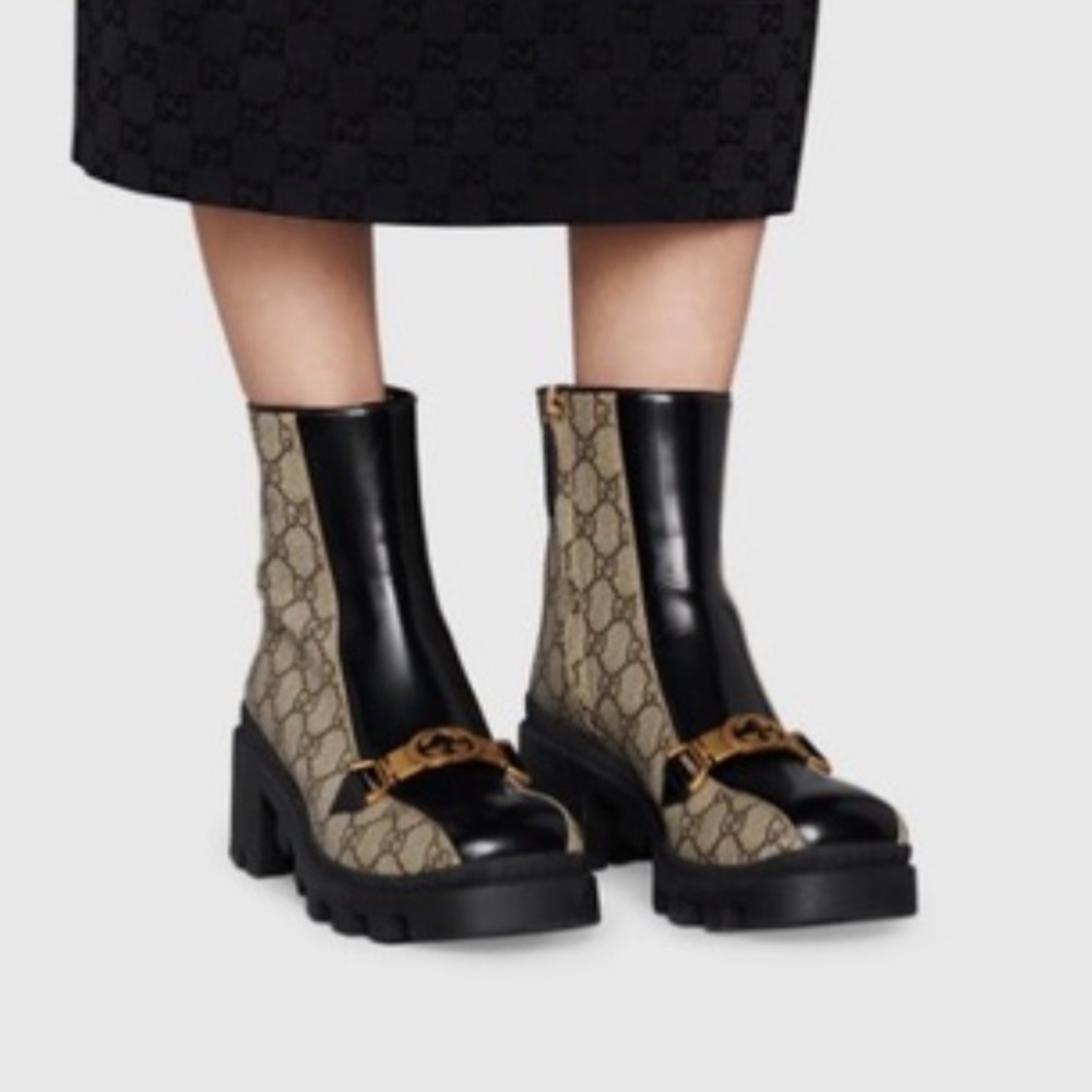 Gucci Supreme Calfskin Interlocking G Lug Sole Boots 5  / 35 Beige Black - NIB